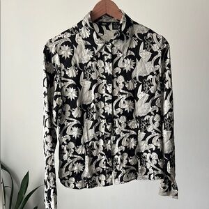 MOSSIMO Black and White Floral Button-Up Shirt silk M